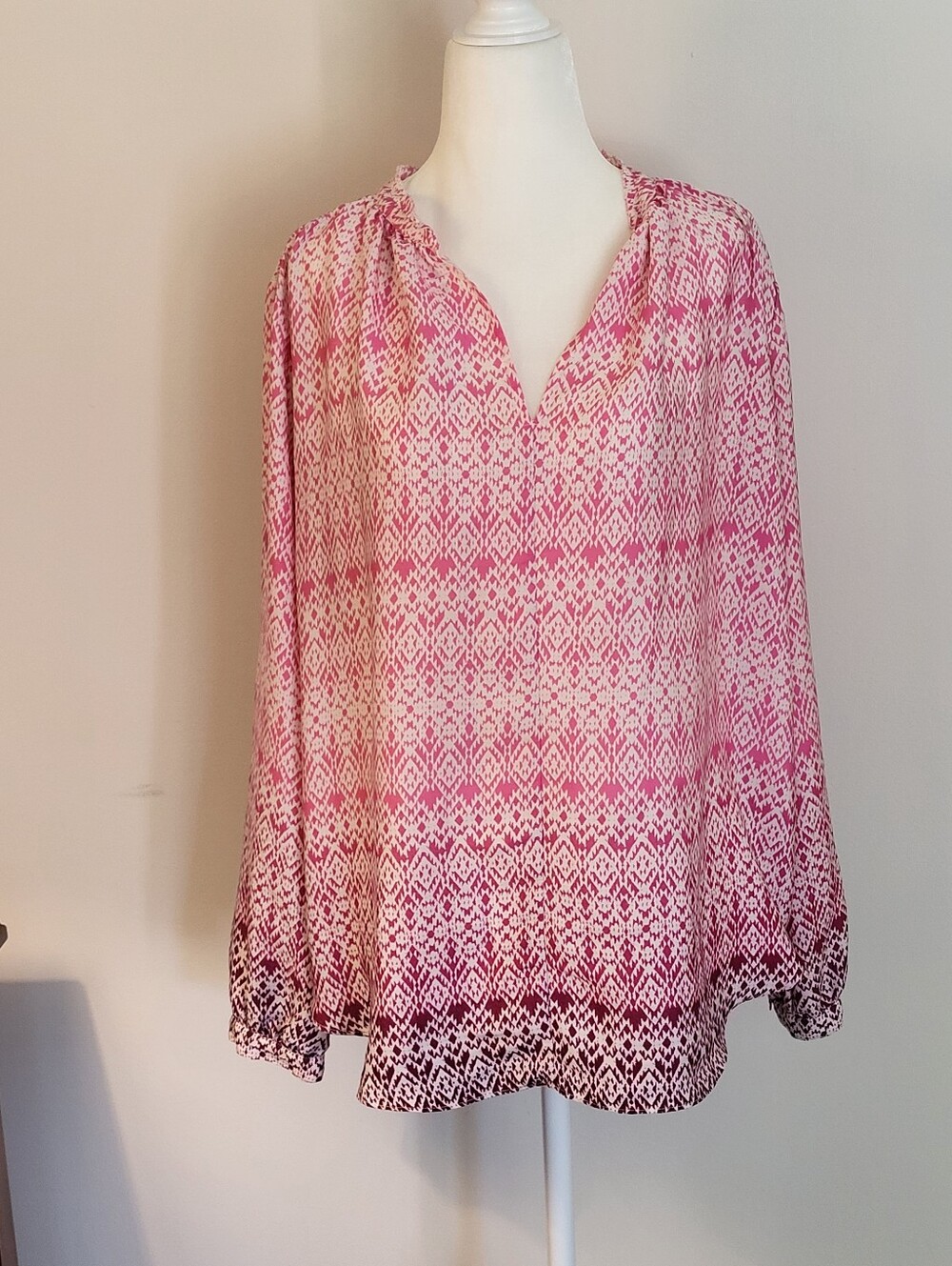 Gap Womens Blouse Size S Shades of Pink Geometric Blouse Boho